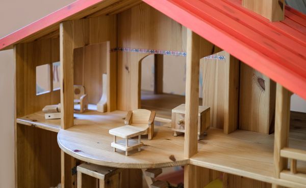 Doll House Assembly in Pleasanton